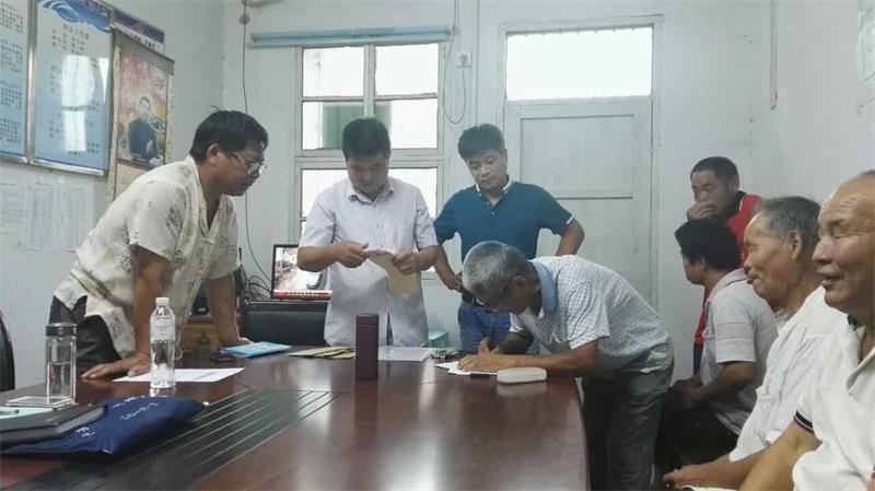 20160715走访慰问梁寨村2.jpg 20160715走访慰问梁寨村2.jpg