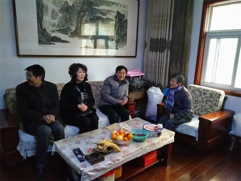 20170120春节慰问3.jpg 20170120春节慰问3.jpg