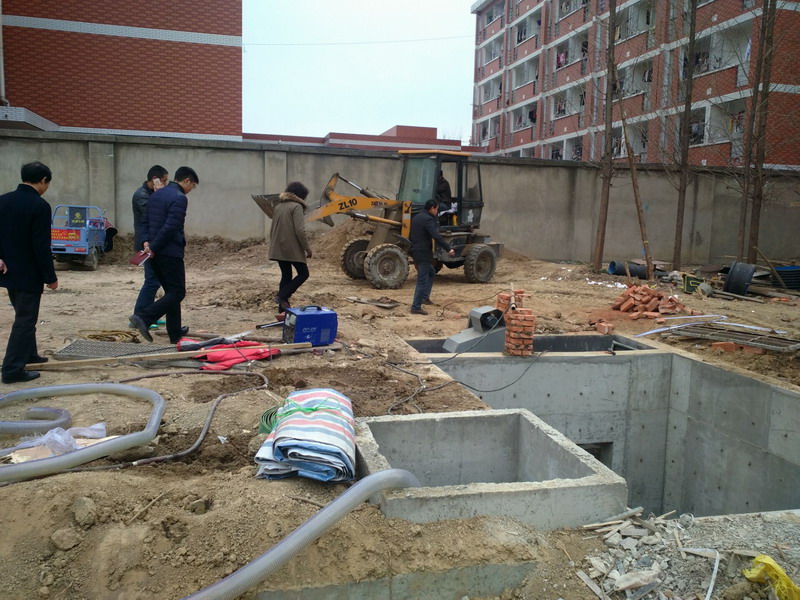 污水处理现场.jpg 污水处理现场.jpg