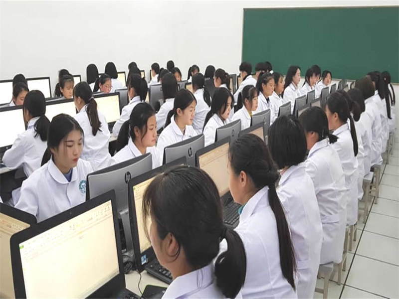 机房.jpg 机房.jpg