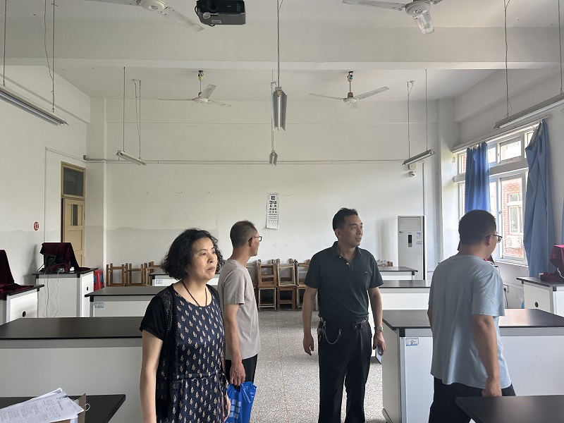 教学检查3.JPG 教学检查3.JPG